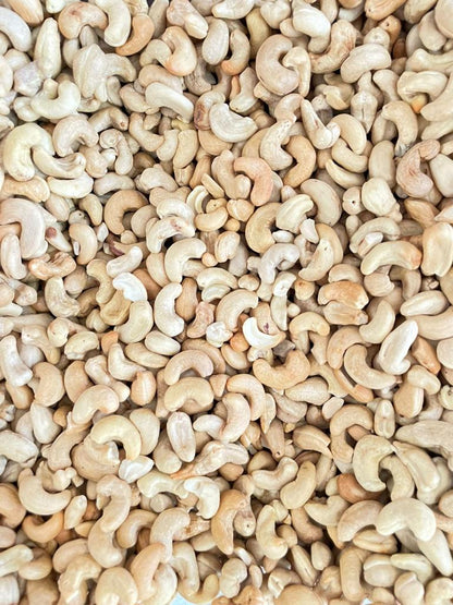 Castanha de Caju W1 Torrada & Salgada A Granel - Futura Cerealista